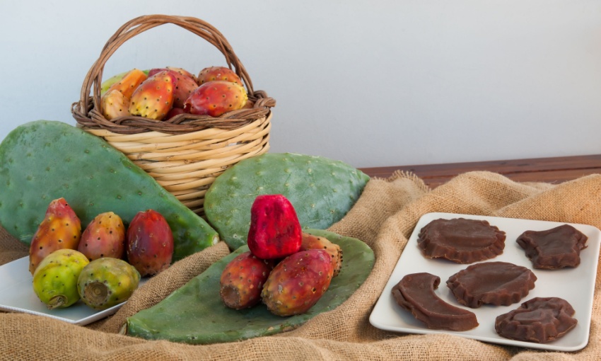 fico d'india ricoperto di cioccolato